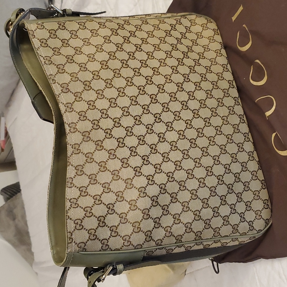 Gucci handbag